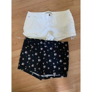 Lot x2 Torrid Womens Shorts Floral White Chino White Jeans Shorts Size 26